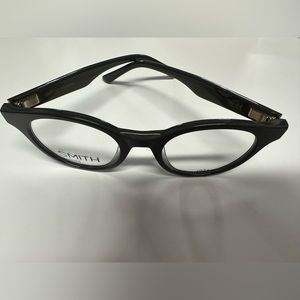 Smith Ophthalmic Gravy